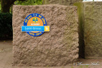 Sehenswürdigkeiten, Granitsteine aus Saint-Brieuc, Foto-Nr. 7, 06.07.2011<br />Zur 40-Jahrfeier der Städtepartnerschaft wurde eine weitere Plakette angebracht.|50.87361667,6.1644472199